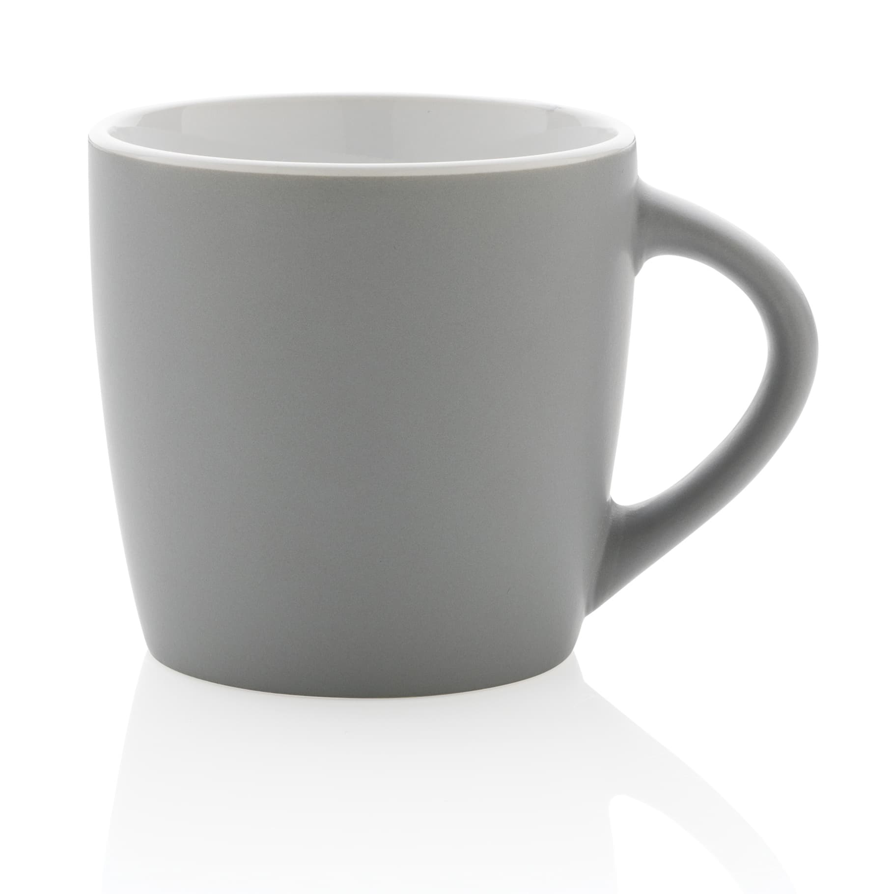 Mug en céramique avec intérieur coloré