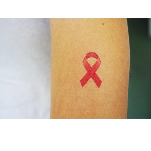 Tatouage-ruban-rose-2